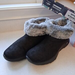 Skechers Black and Gray Fur Winter Boots